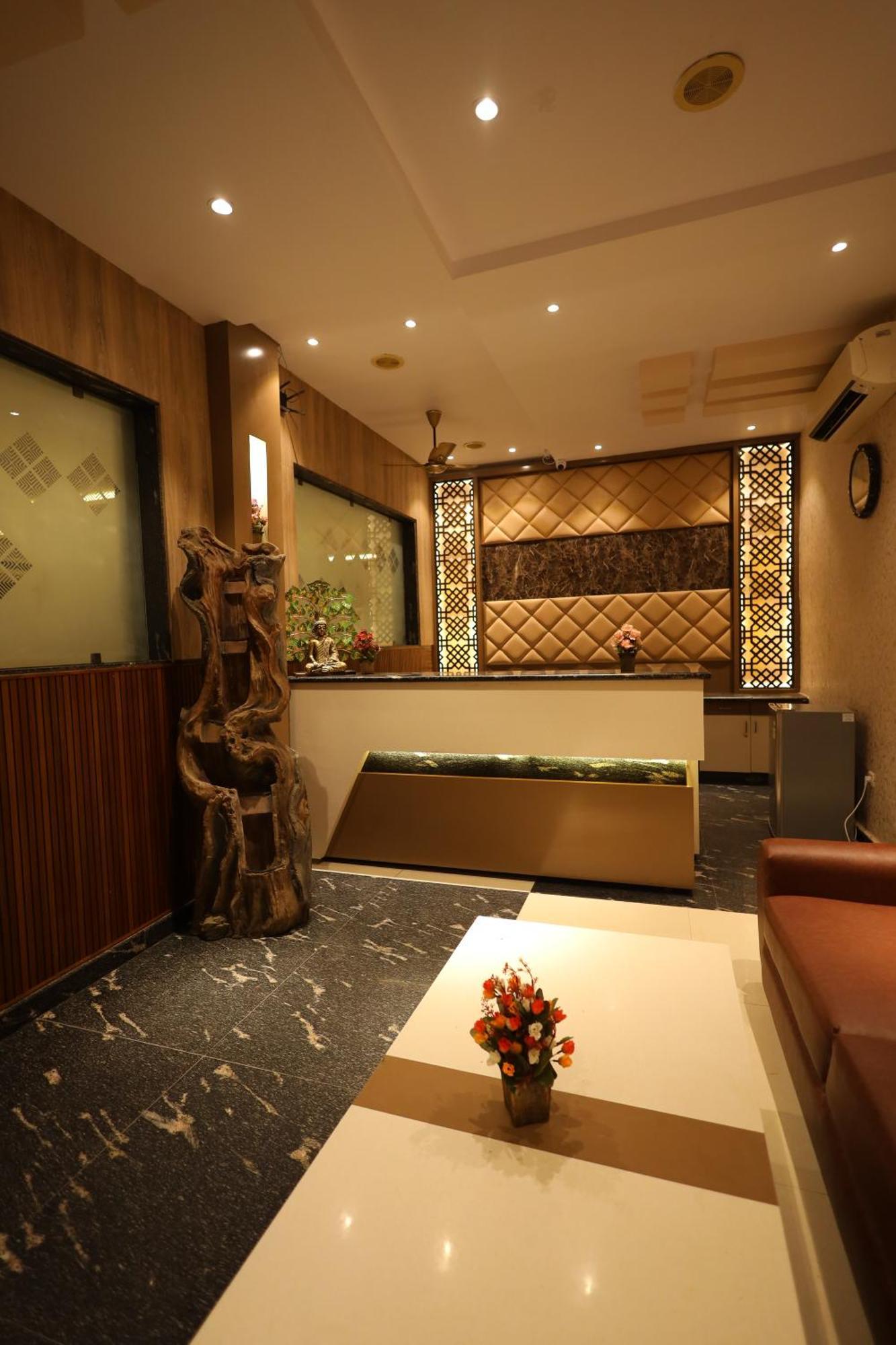 Hotel Bhagyaraj Palace A Luxury Hotel Keshavpuram Kānpur Eksteriør bilde