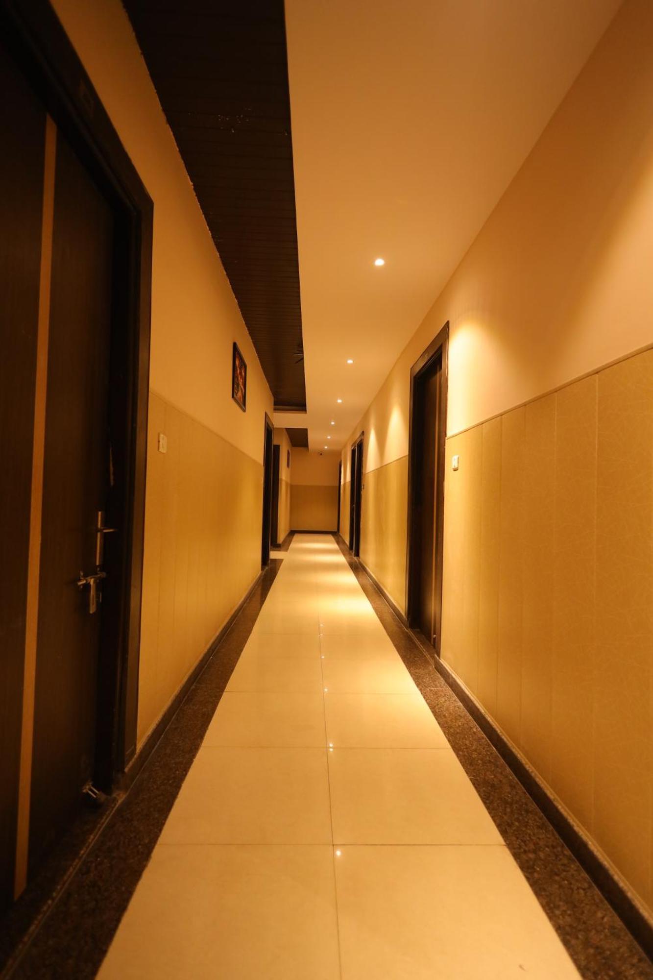 Hotel Bhagyaraj Palace A Luxury Hotel Keshavpuram Kānpur Eksteriør bilde