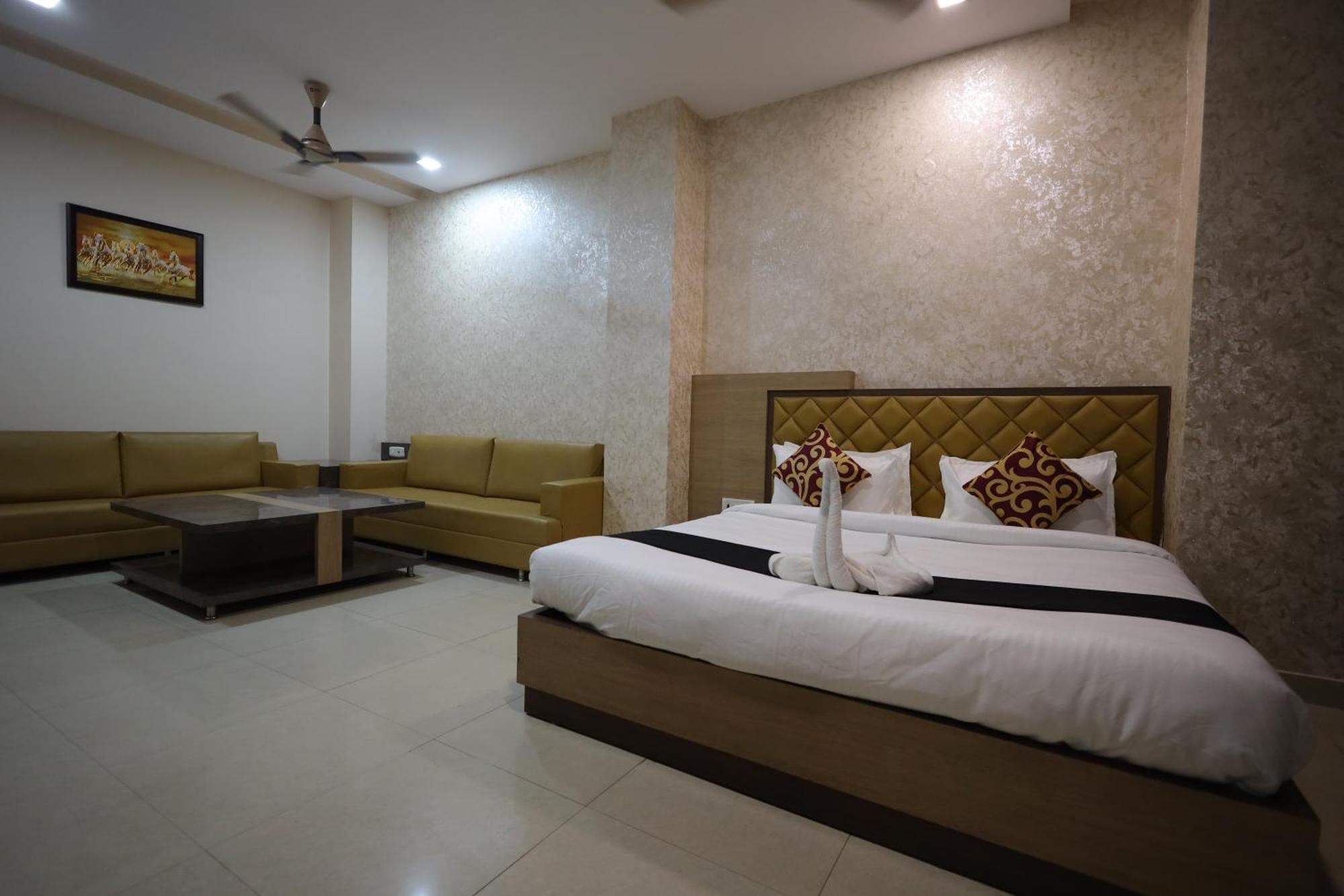 Hotel Bhagyaraj Palace A Luxury Hotel Keshavpuram Kānpur Eksteriør bilde