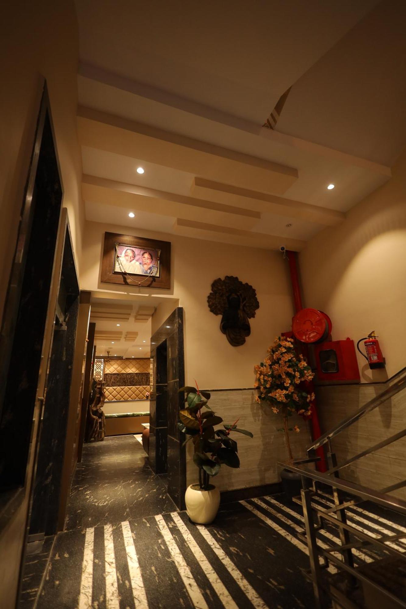 Hotel Bhagyaraj Palace A Luxury Hotel Keshavpuram Kānpur Eksteriør bilde
